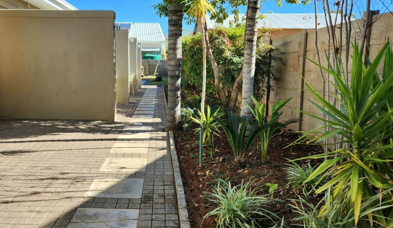 Green Kalahari Guesthouse Upington Exterior foto