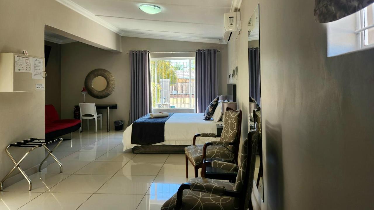 Green Kalahari Guesthouse Upington Exterior foto