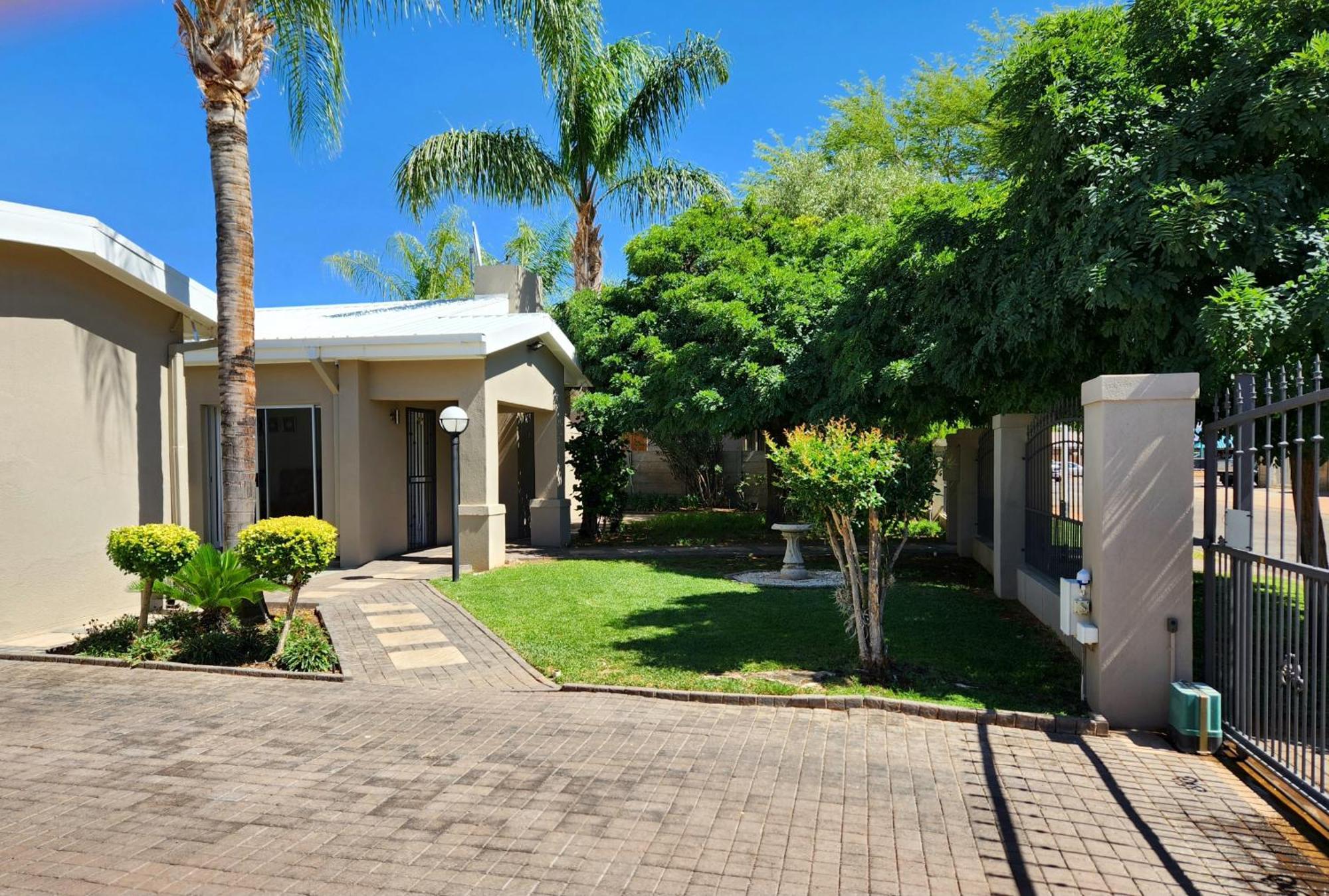 Green Kalahari Guesthouse Upington Exterior foto